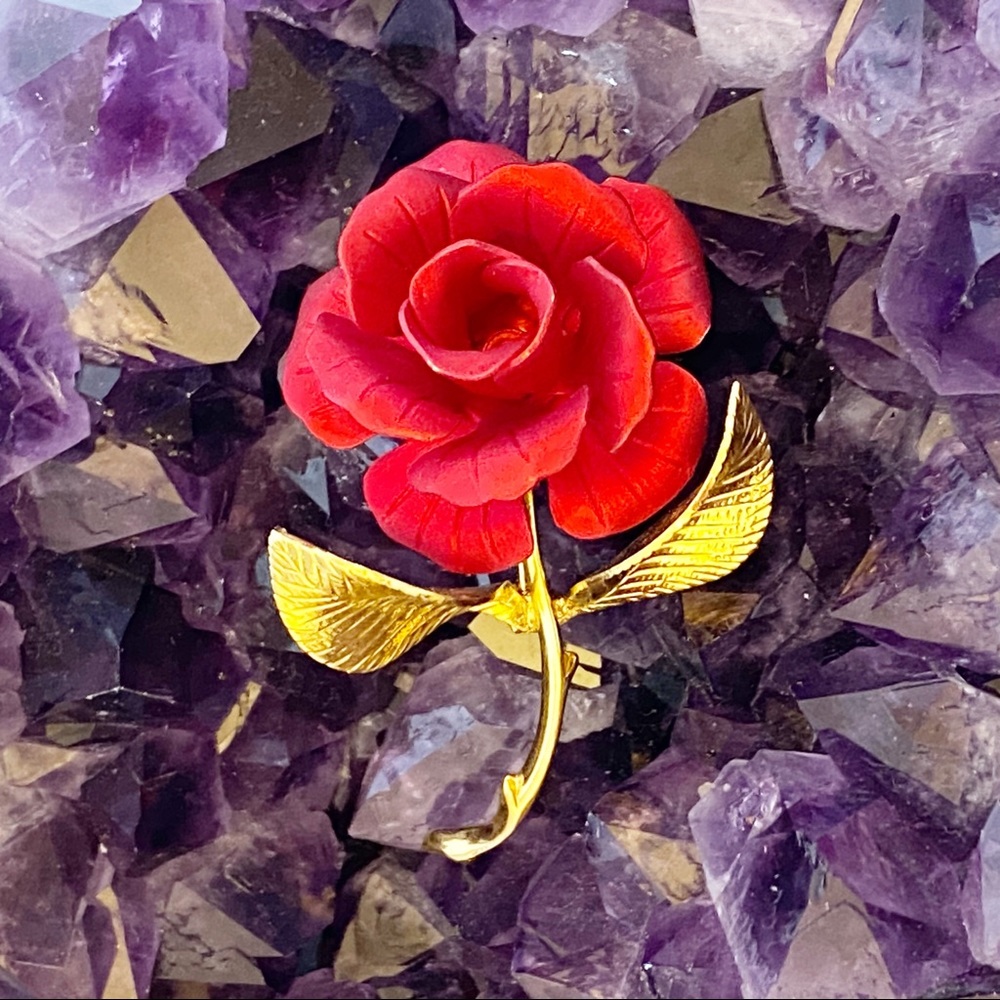 🌹🌹Vintage Cerrito Red Satin Rose Brooch Gold Tone
